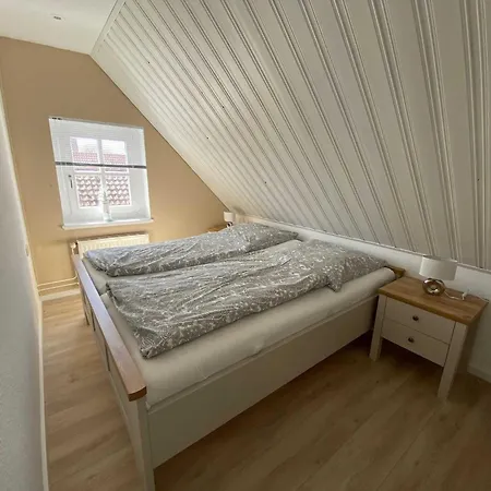 Ferienwohnungen Meerhuus_ 45229 Ditzum Room photo
